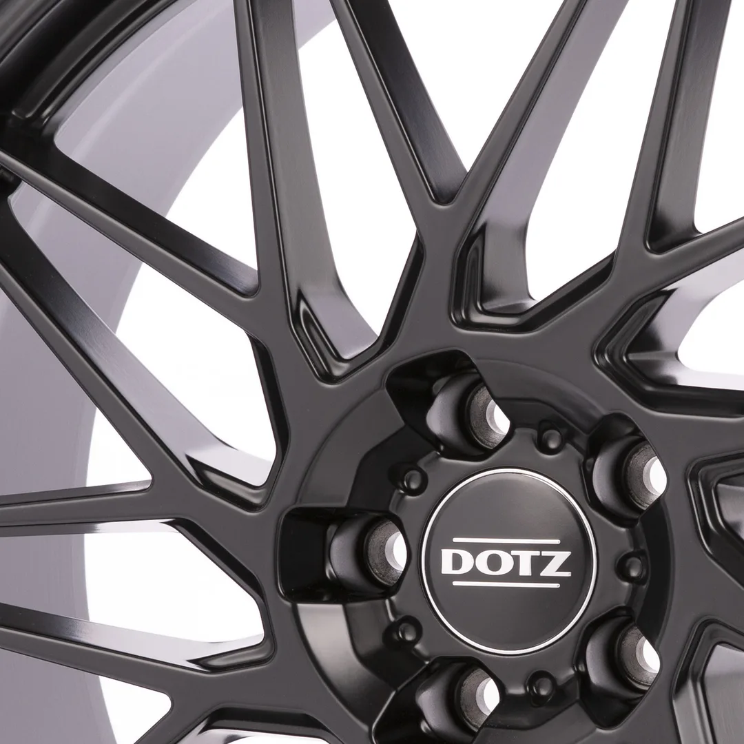 Dotz Tanaka